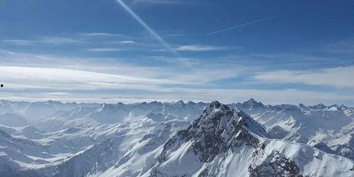 雪山分析吃瓜,揭秘吃瓜背后的趣味与智慧