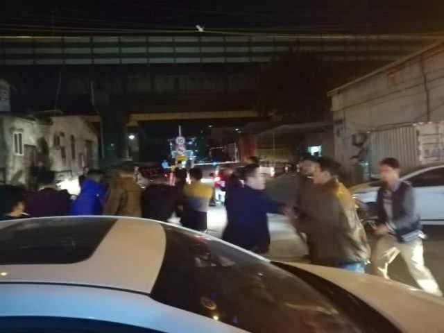 女子开车吃瓜视频大全