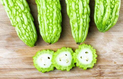 绿龙吃瓜的图片,夏日清凉一“瓜”  第2张