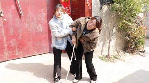 李大娘吃瓜  第3张